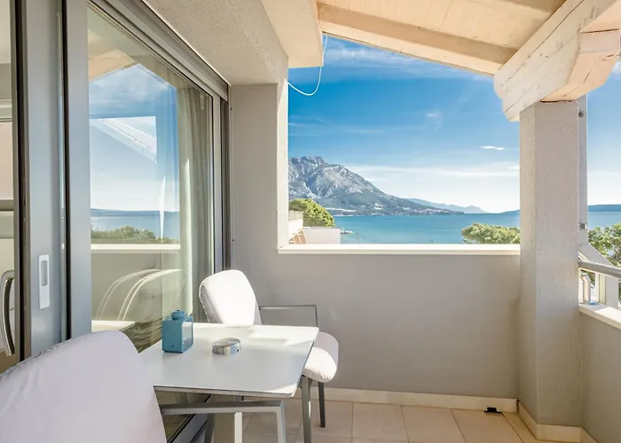 Rogac Rooms & Restaurant