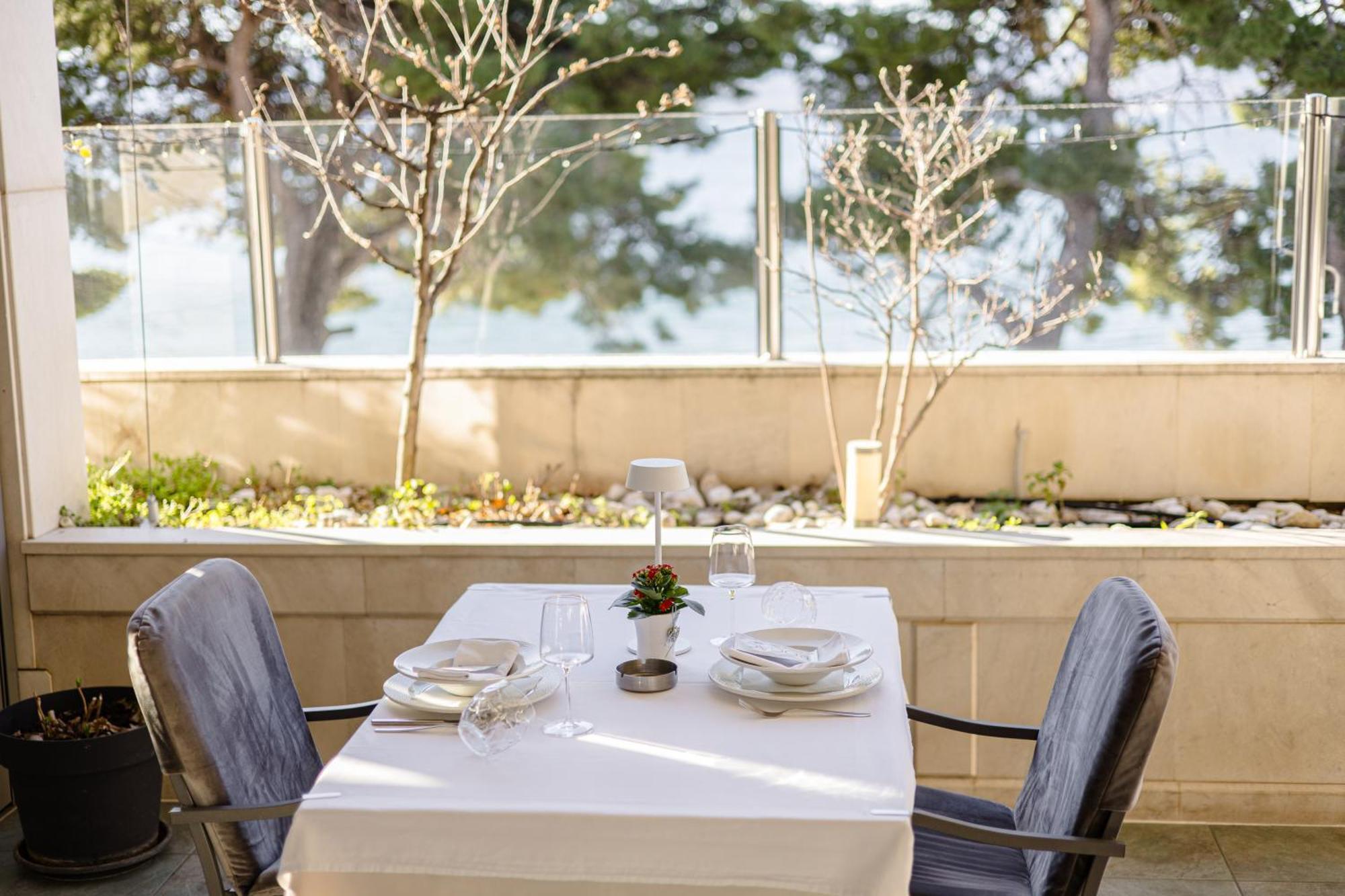 Rogac & Restaurant