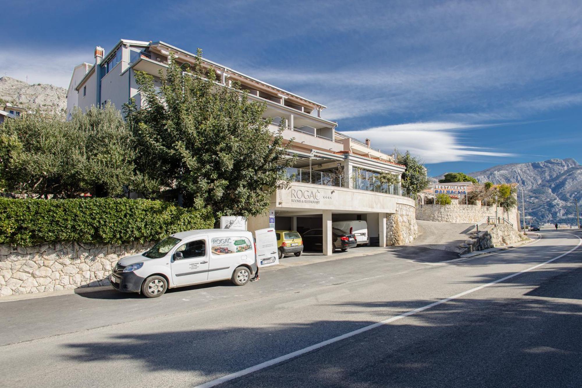 Rogac & Restaurant 4*